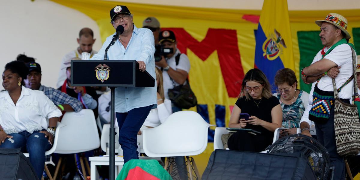 Imagen de la noticia: ¿Qué viene para Colombia tras polémica idea del presidente Petro de una constituyente?