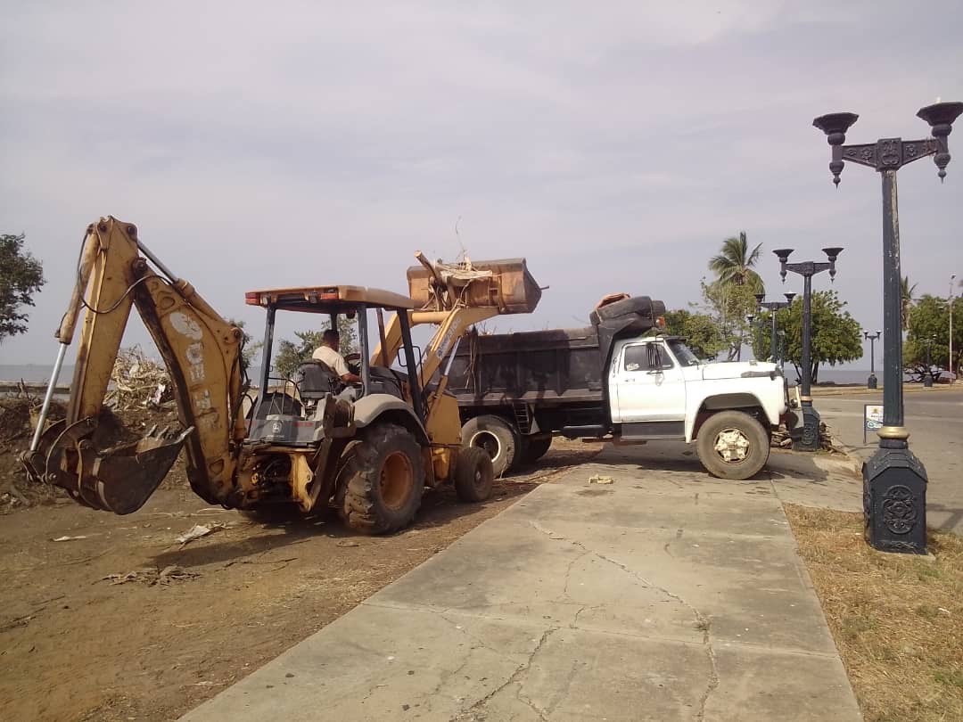 Imagen de la noticia: Municipio Cabimas: Mas de 500 toneladas de desechos sólidos se han recogido en el Boulevard Costanero