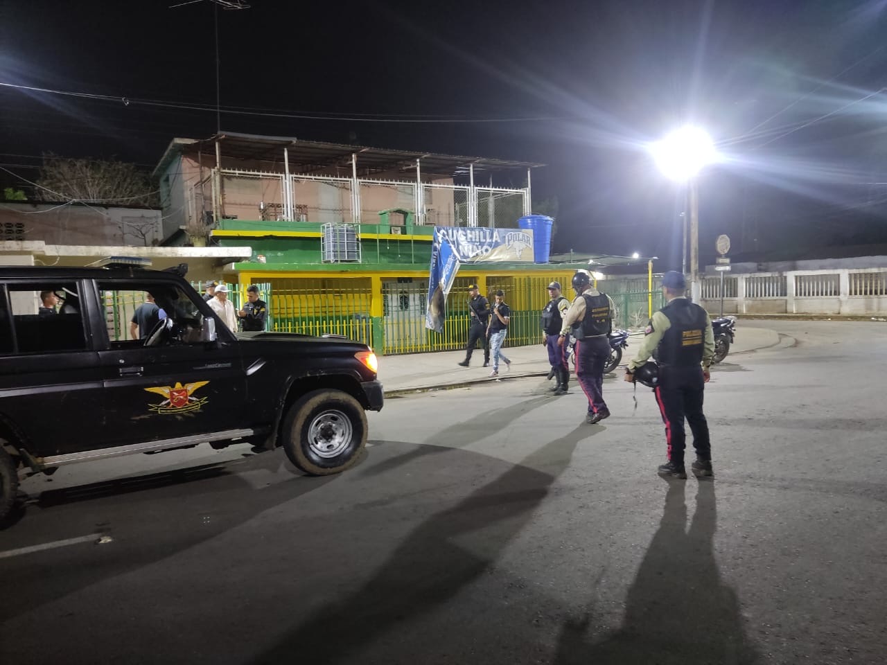 Imagen de la noticia: Municipio Cabimas: Lanzan artefacto explosivo en establecimiento comercial de la ciudad