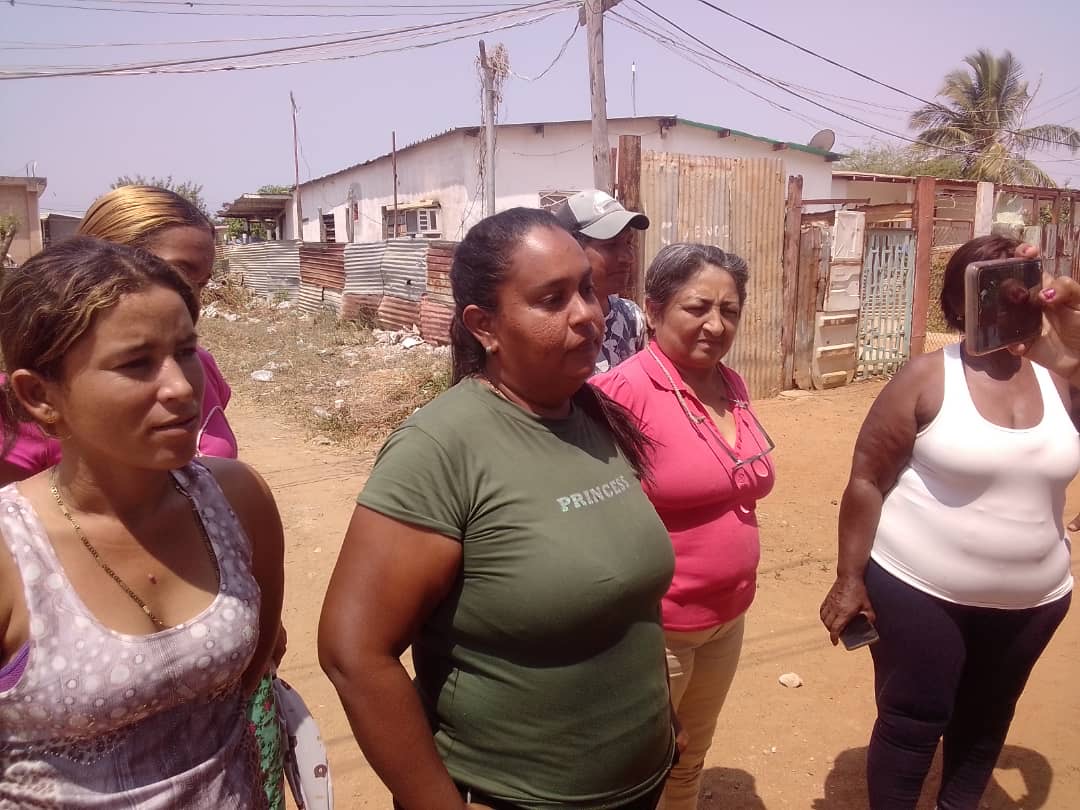 Imagen de la noticia: Municipio Cabimas: Habitantes del sector Las Parcelas claman por ayuda para la solución de sus calamidades