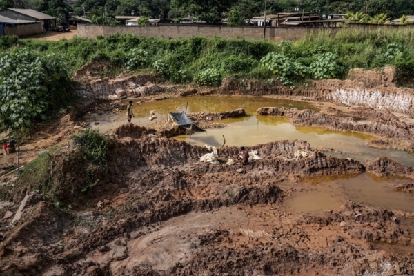 Imagen de la noticia: Militares destruyen un campamento usado para la minería ilegal en Amazonas